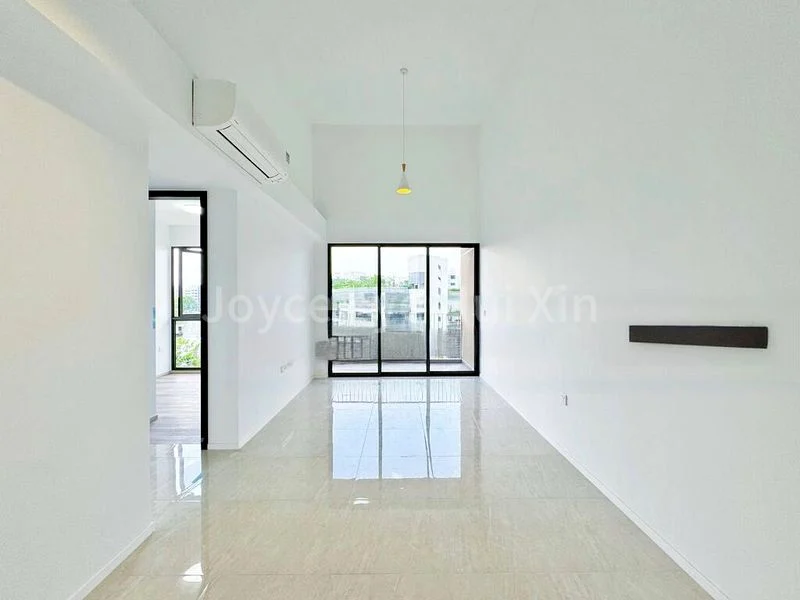 3 Bed Condo for Sale in The Watergardens At Canberra - Image 2