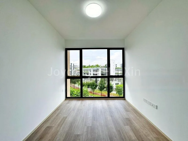 3 Bed Condo for Sale in The Watergardens At Canberra - Image 11