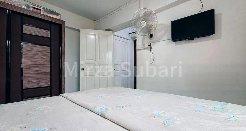 3 Room (3NG) HDB for Sale in  403 Hougang Avenue 10 - Image 2