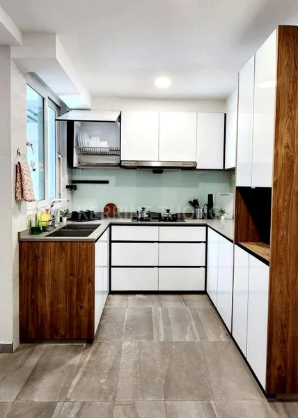 Common Room (Condo) for Rent in  The Warren - Image 4