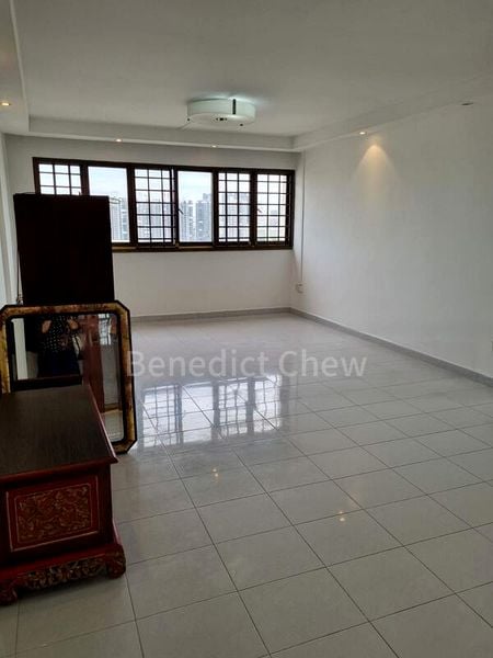 5 Room (5I) HDB for Sale in  724 Clementi West Street 2 - Image 1