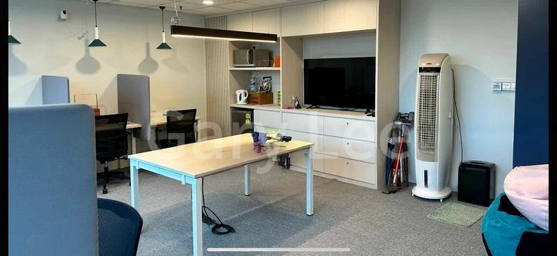 Office for Rent: Thong Chai Building - Image 3