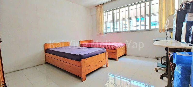 5 Room (5I) HDB for Sale in 167 Yishun Ring Road - Image 8