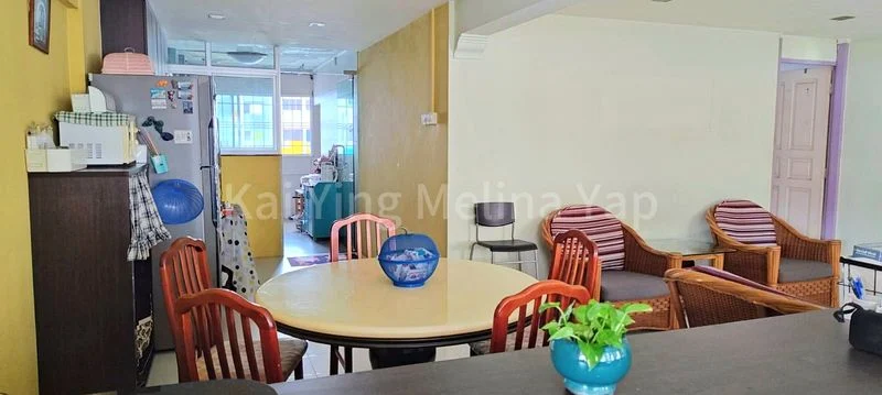 5 Room (5I) HDB for Sale in 167 Yishun Ring Road - Image 4