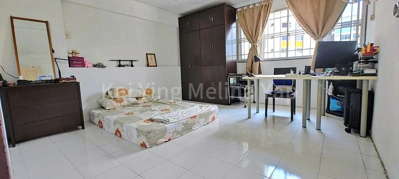 5 Room (5I) HDB for Sale in 167 Yishun Ring Road - Image 7