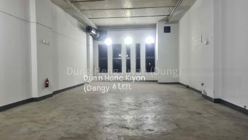 Light Industrial (B1) for Rent:  Rare | Direct Access | 6m High Ceiling - Image 5