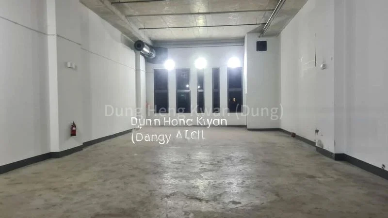 Light Industrial (B1) for Rent: Rare | Direct Access | 6m High Ceiling - Image 6