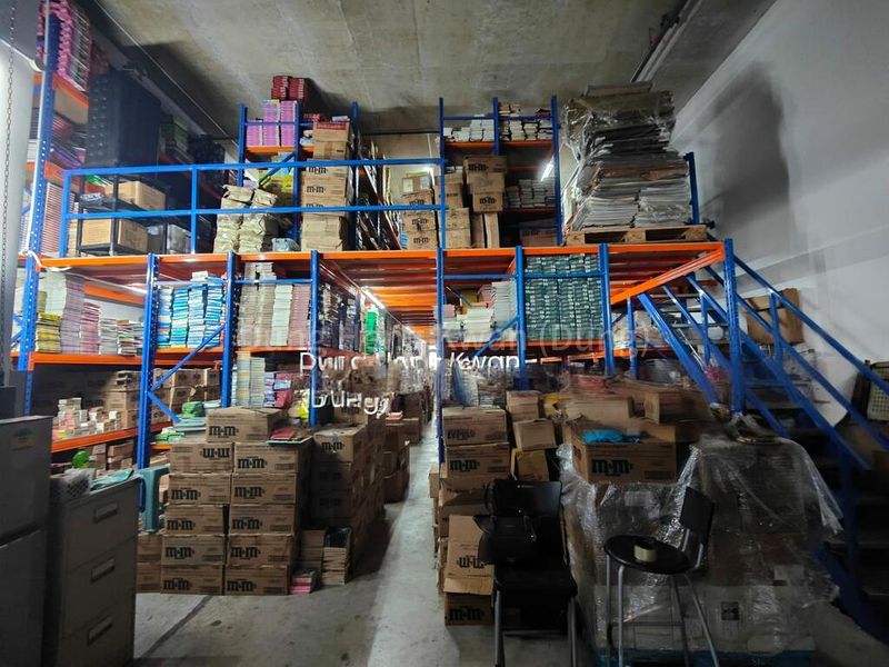 Light Industrial (B1) for Rent:  Rare | Direct Access | 6m High Ceiling - Image 10