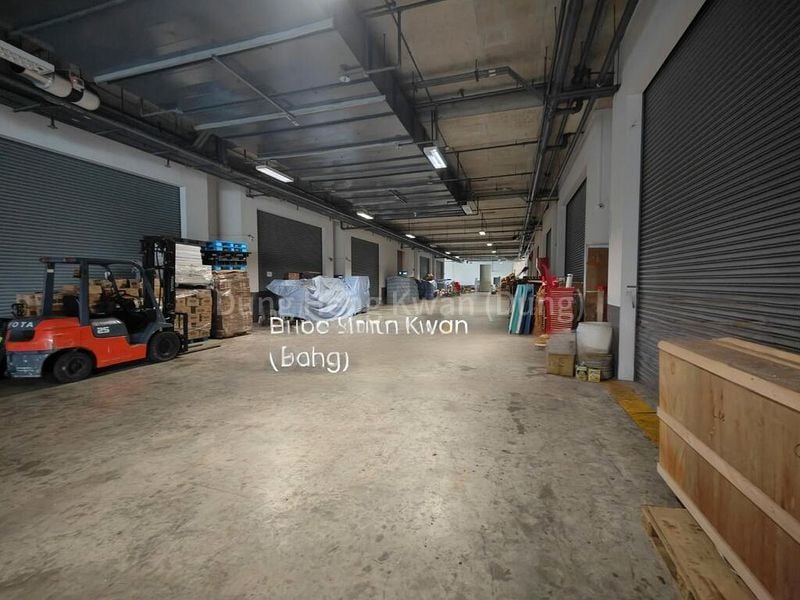 Light Industrial (B1) for Rent: Rare | Direct Access | 6m High Ceiling - Image 18