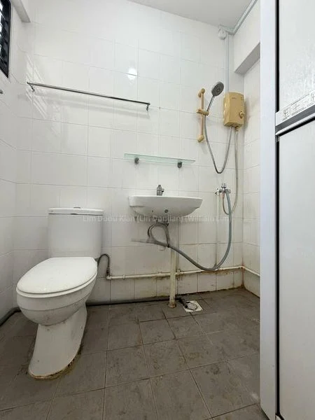 Master Room (HDB) for Rent in  118 Bishan Street 12 - Image 3