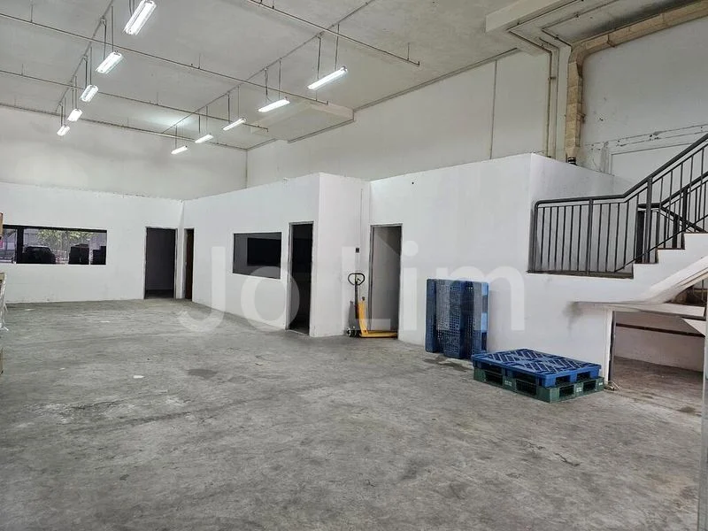 Win5 @ Yishun: Light Industrial (B1) Shop for Sale - Image 3