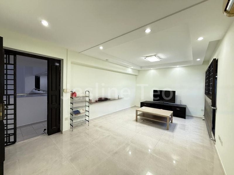 4 Room (4A) HDB for Rent in  461 Clementi Avenue 3 - Image 3