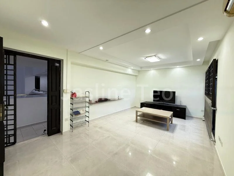 4 Room (4A) HDB for Rent in  461 Clementi Avenue 3 - Image 3