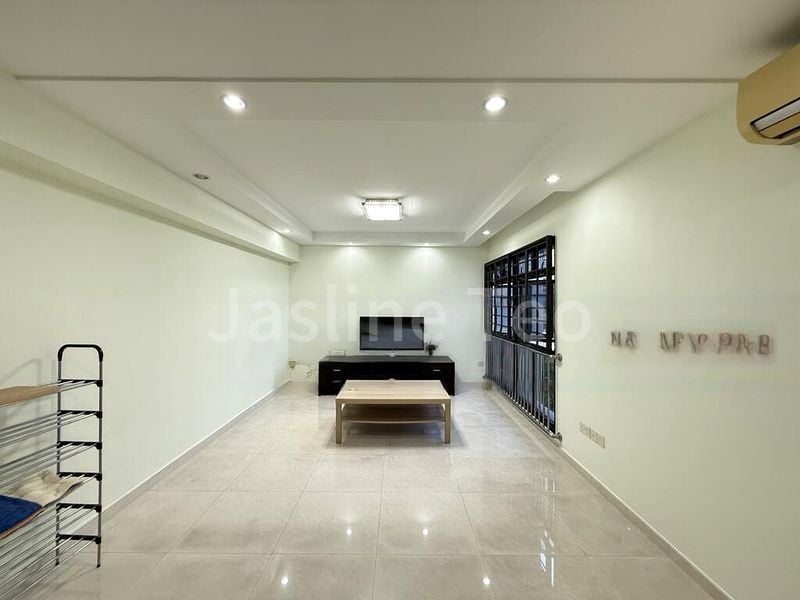 4 Room (4A) HDB for Rent in  461 Clementi Avenue 3 - Image 2