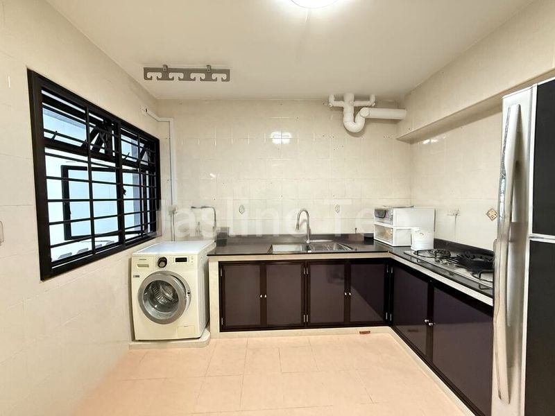 4 Room (4A) HDB for Rent in  461 Clementi Avenue 3 - Image 11