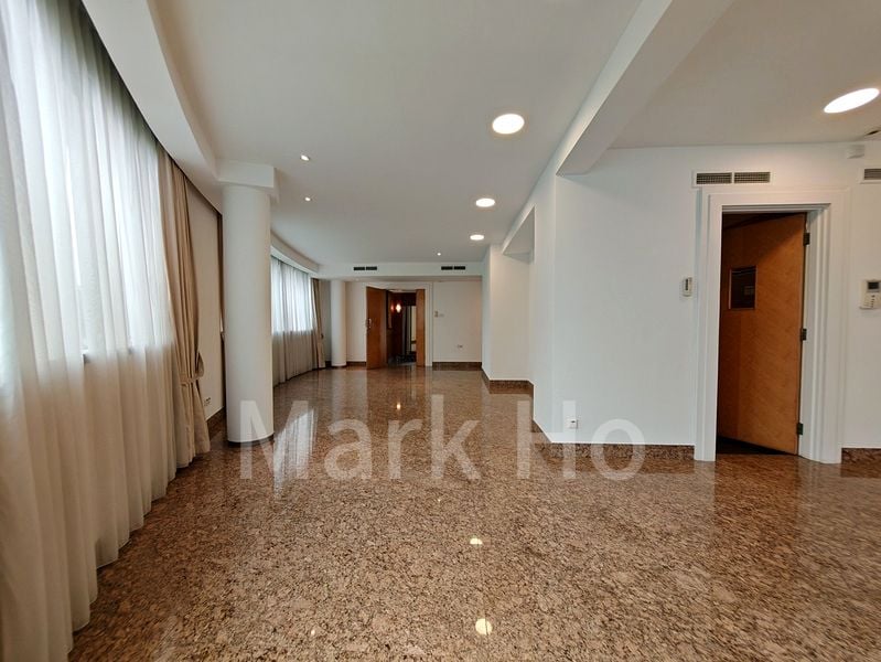 4 Bed Apartment (Condo) for Rent in  Grange 70 - Image 2