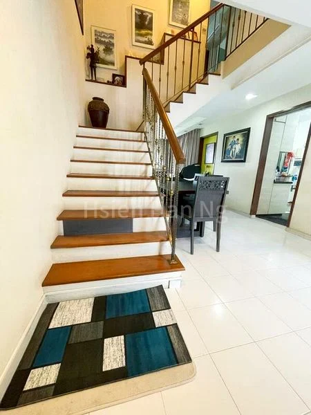 Maisonette HDB for Sale in  207 Choa Chu Kang Central - Image 1