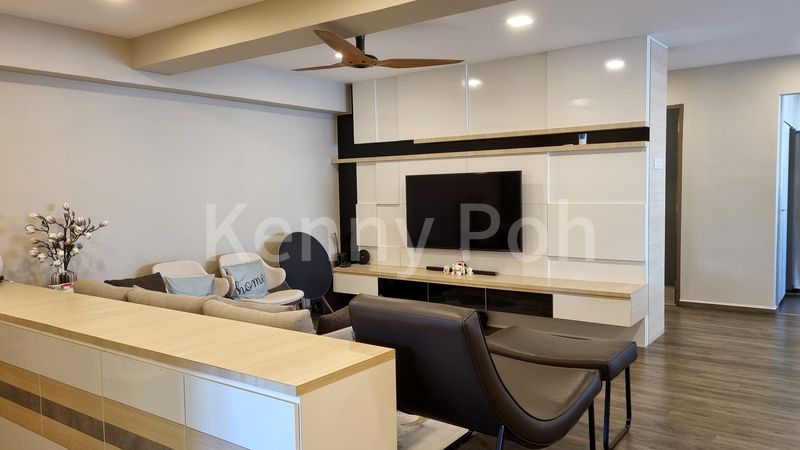 Executive HDB for Sale in  495E Tampines Street 43 - Image 3