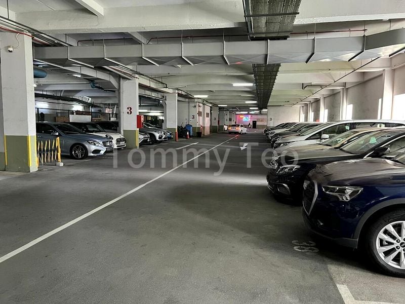 Shop / Shophouse for Rent: Roxy Square Shopping Centre - Image 1