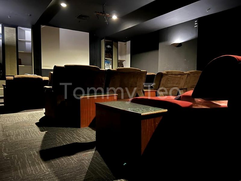 Shop / Shophouse for Rent: Roxy Square Shopping Centre - Image 8