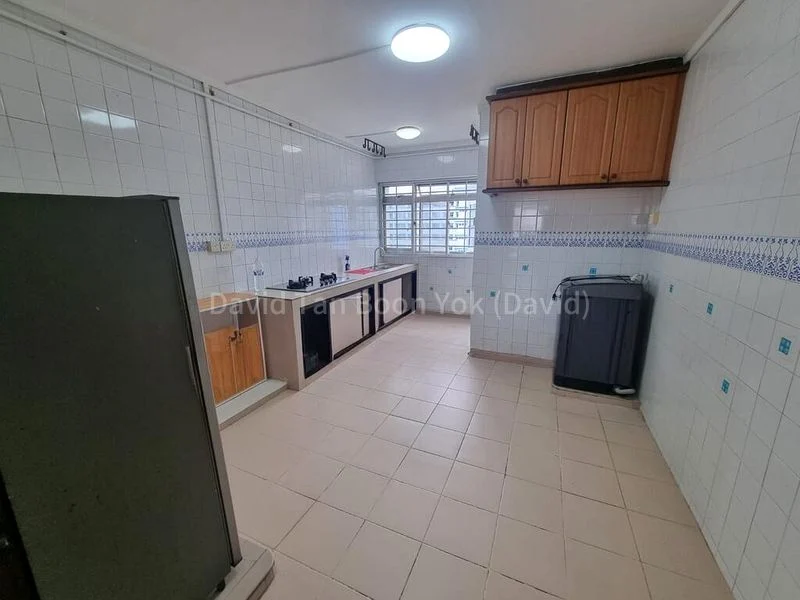 5 Room (5I) HDB for Rent in 194 Pasir Ris Street 12 - Image 1