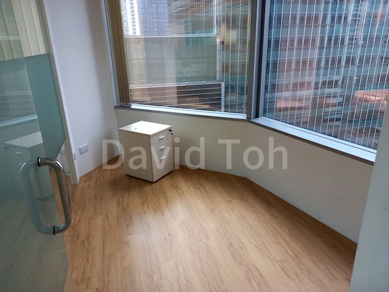 Office for Rent: Appealing, fitted office at Raffles Place. - Image 7