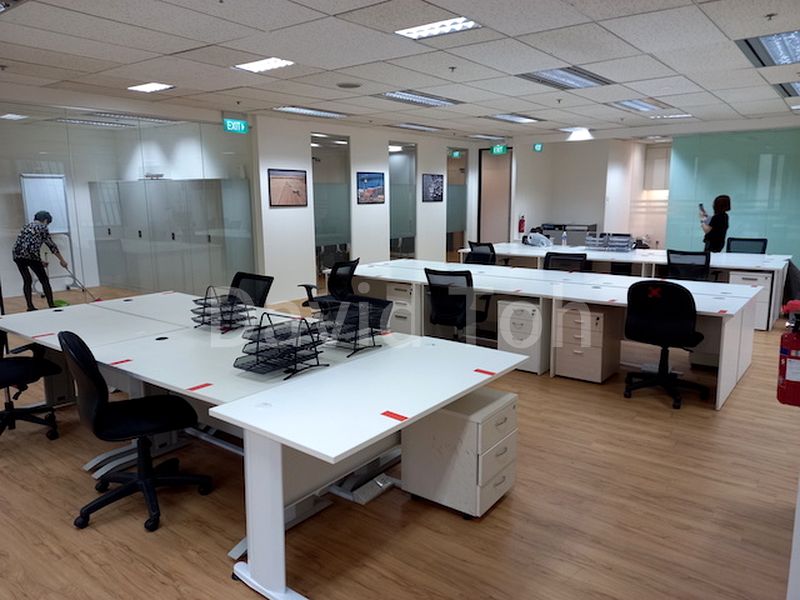 Office for Rent: Appealing, fitted office at Raffles Place. - Image 4
