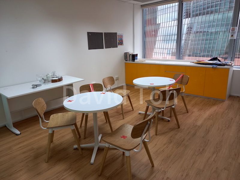 Office for Rent: Appealing, fitted office at Raffles Place. - Image 6