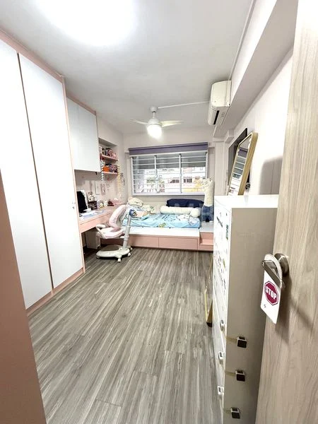 5 Room (5A) HDB for Sale in  391 Tampines Avenue 7 - Image 7