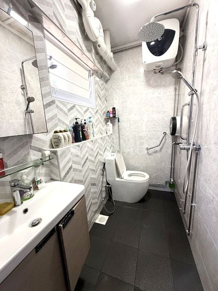 5 Room (5A) HDB for Sale in  391 Tampines Avenue 7 - Image 16