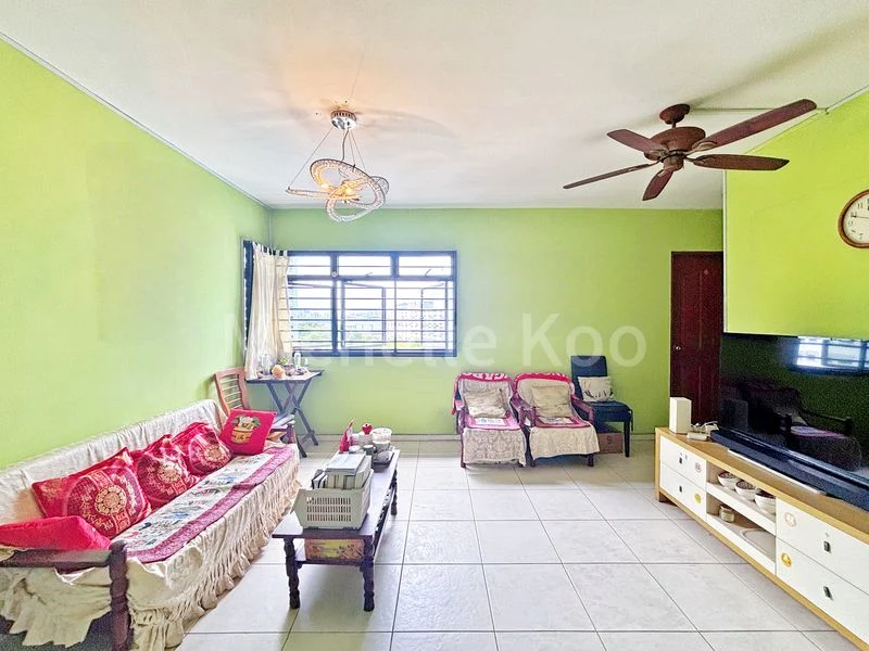 4 Room (4A2) HDB for Sale in  655B Jurong West Street 61 - Image 2