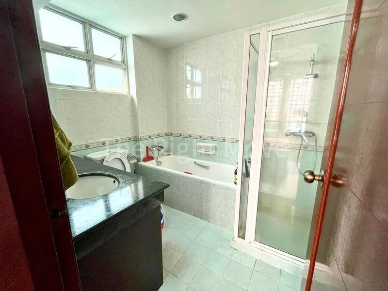 3 Bed Executive Condo for Sale in  Northoaks - Image 15
