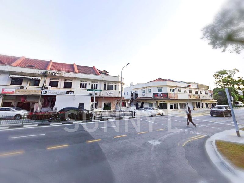 Shop / Shophouse for Rent: Prime L1 Showroom Retail Space on MacPherson Road - Image 2