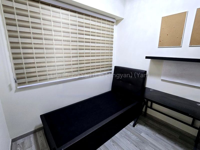 2 Bed Condo for Sale in Lakeville - Image 2