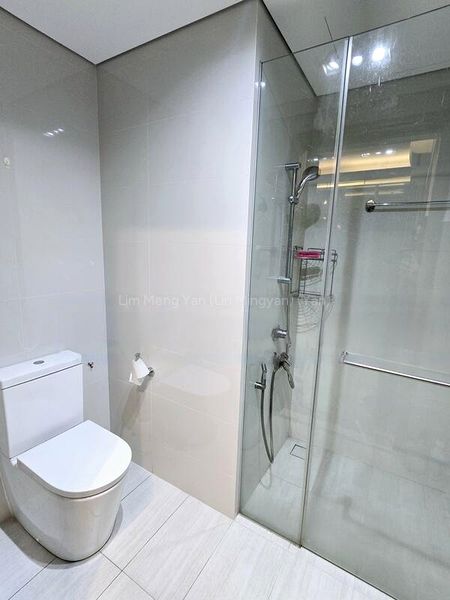 2 Bed Condo for Sale in Lakeville - Image 4