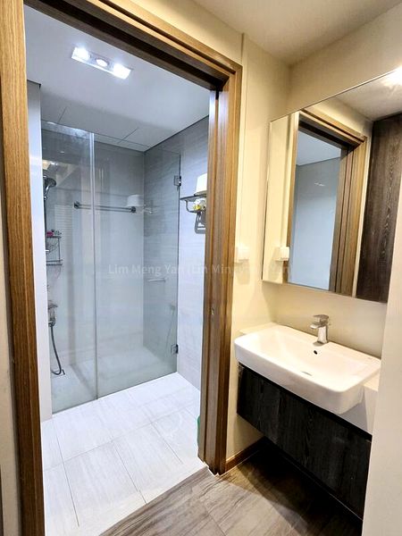 2 Bed Condo for Sale in Lakeville - Image 5