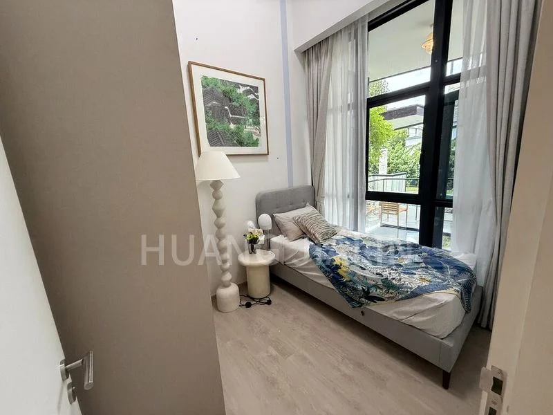 4 Bed Apartment (Condo) for Rent in K Suites - Image 9