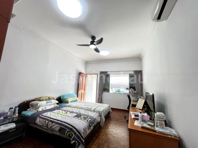 4 Bed Semi-Detached House (Landed) for Rent in  Happy Estate - Image 9