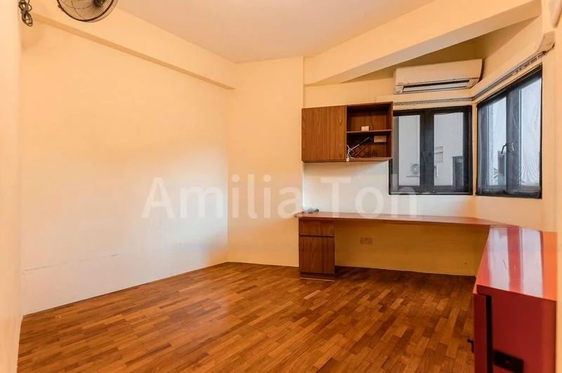 2 Bed Condo for Rent in  Bayshore Park - Image 7