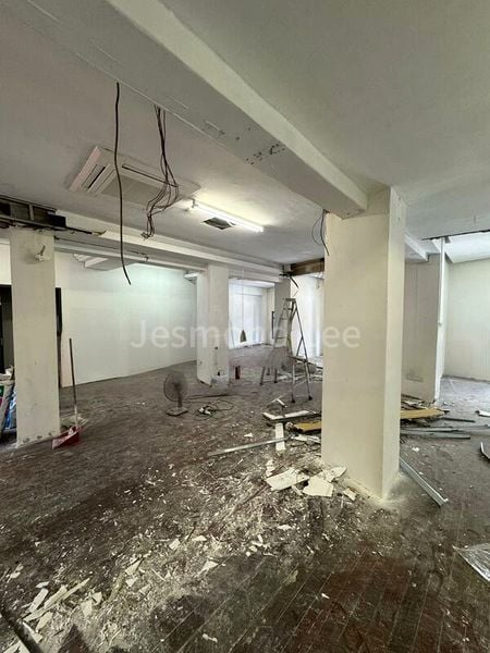 Shop / Shophouse for Rent: 3 Adjoining 2-Storey Shophouses, near Bugis MRT; Ideal for F&B in D7 - Image 3