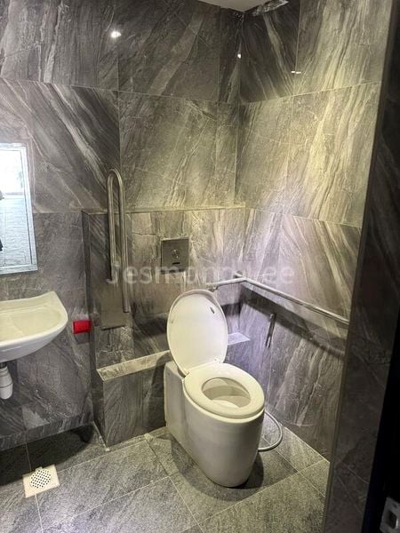 Shop / Shophouse for Rent: 3 Adjoining 2-Storey Shophouses, near Bugis MRT; Ideal for F&B in D7 - Image 7