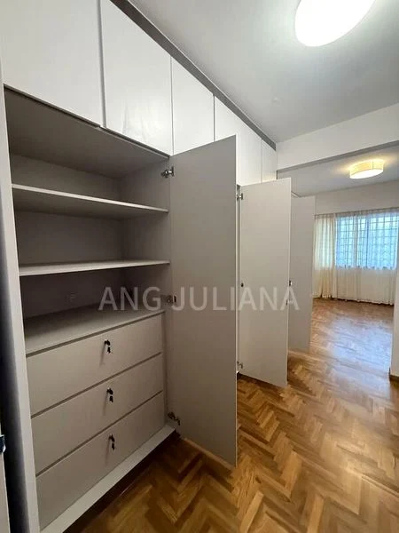 5 Bed Terraced House (Landed) for Rent in  Shamrock Park - Image 15