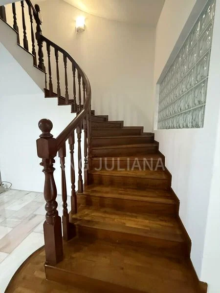 5 Bed Terraced House (Landed) for Rent in  Shamrock Park - Image 11