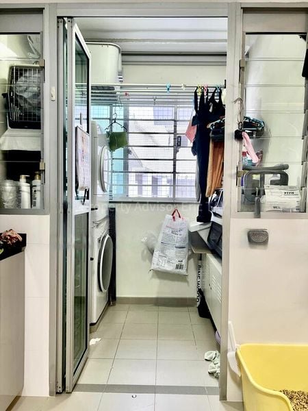 5 Room (5I) HDB for Sale in  677B Yishun Ring Road - Image 1