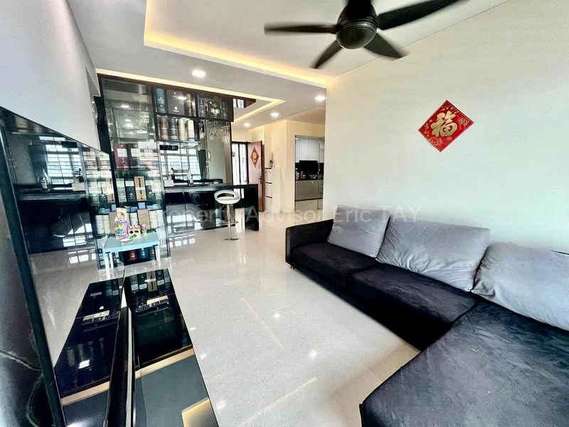 5 Room (5I) HDB for Sale in  677B Yishun Ring Road - Image 18