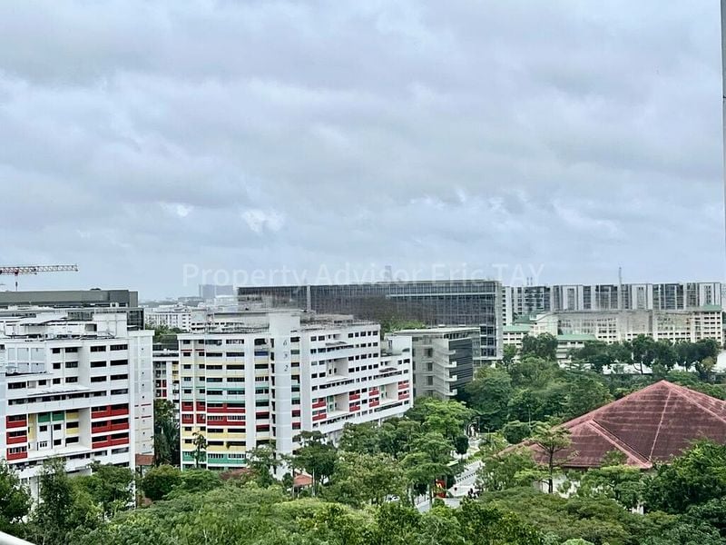 5 Room (5I) HDB for Sale in  677B Yishun Ring Road - Image 2