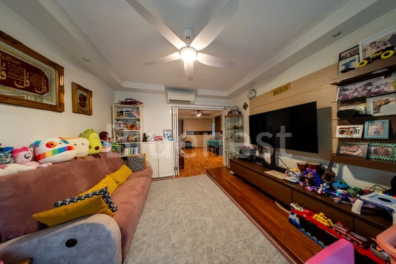 5 Room (5I) HDB for Sale in 654C Jurong West Street 61 - Image 3