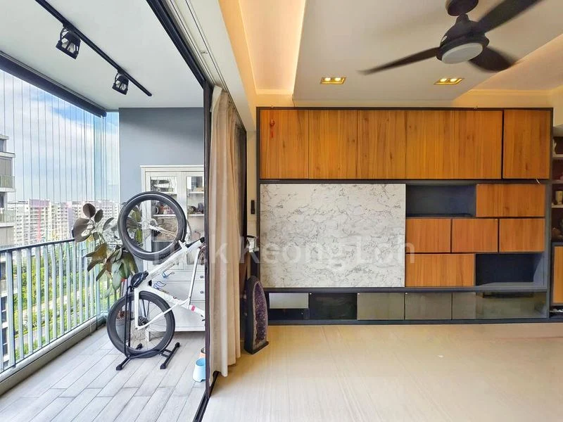 3 Bed Executive Condo for Sale in  Bellewaters - Image 2