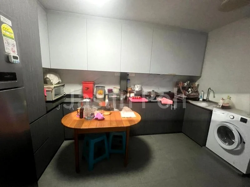 Master Room (HDB) for Rent in  639 Rowell Road - Image 2