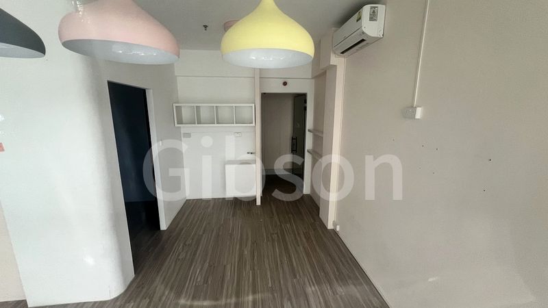 Shop / Shophouse for Sale: Freehold Office / Shop, Opposite Kembangan MRT. - Image 2